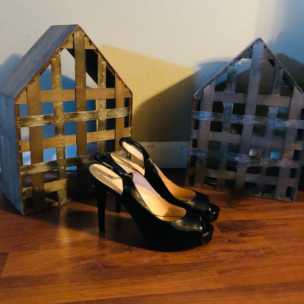 Shoes - Picture 4 of 5